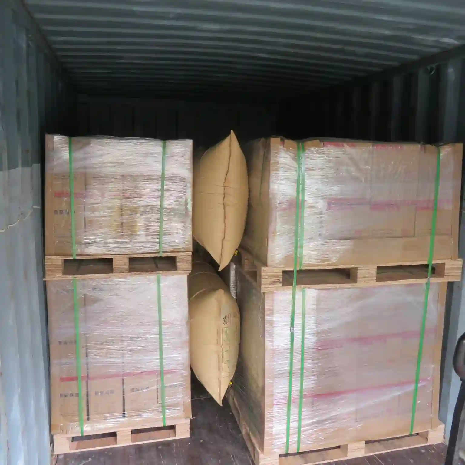 Finished loading the high-temperture deep cycle gel battery